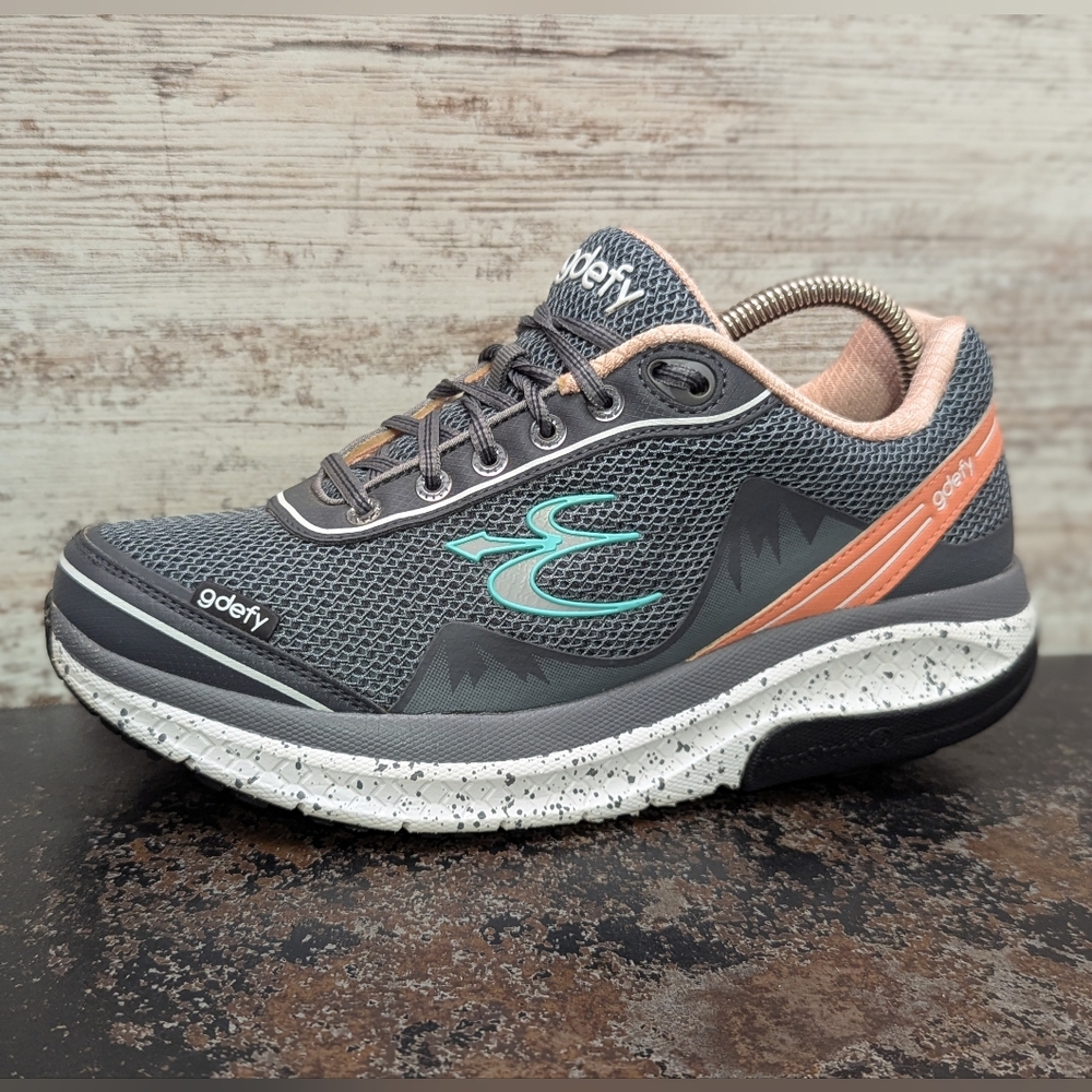 Womens Gravity Defyer G Defy Mighty Walk Shoes Sz 9 Used TB9024FGP-M